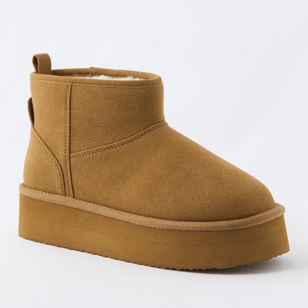 NWOT American Eagle The Hangout Platform Bootie